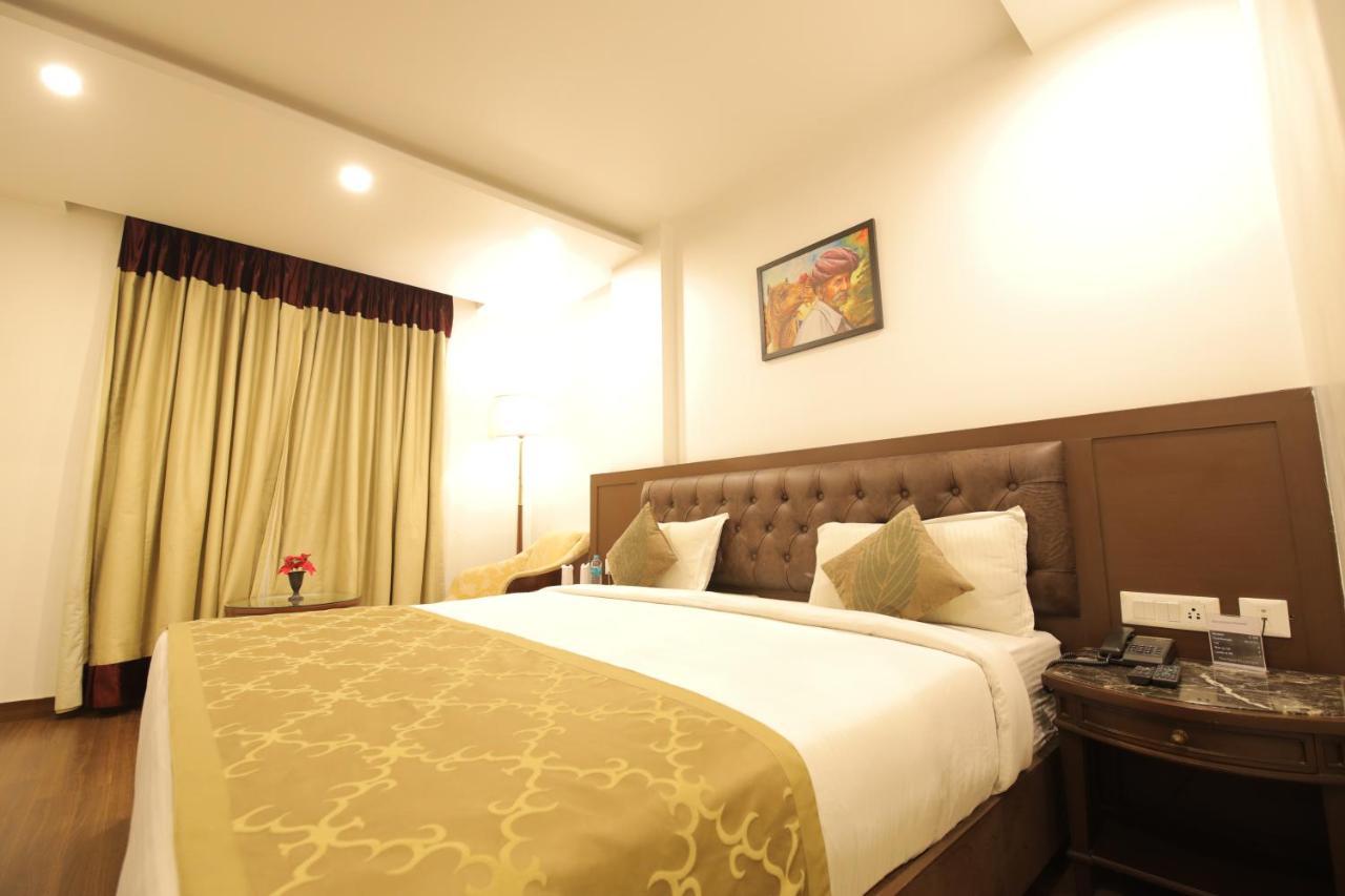 Airport Hotel Bollywood Paradise Neu-Delhi Exterior foto