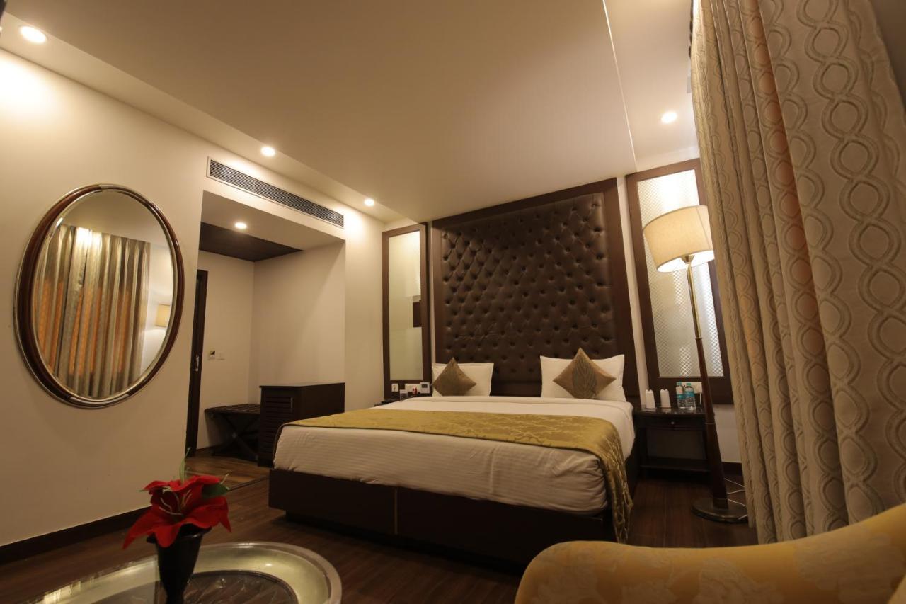 Airport Hotel Bollywood Paradise Neu-Delhi Exterior foto