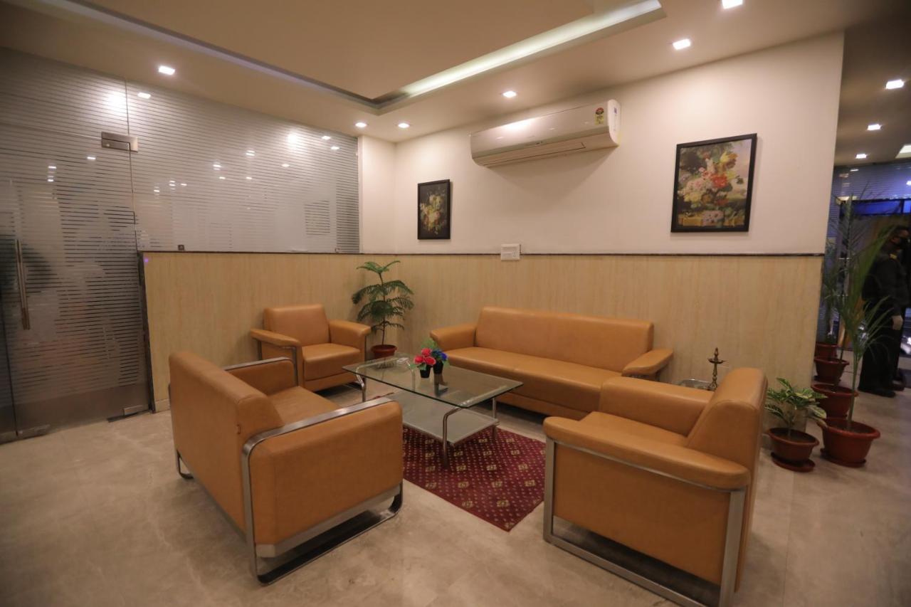 Airport Hotel Bollywood Paradise Neu-Delhi Exterior foto