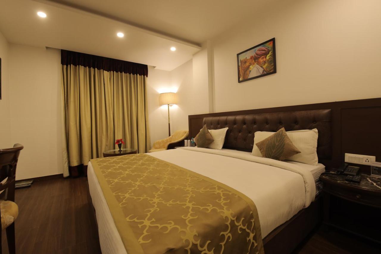 Airport Hotel Bollywood Paradise Neu-Delhi Exterior foto