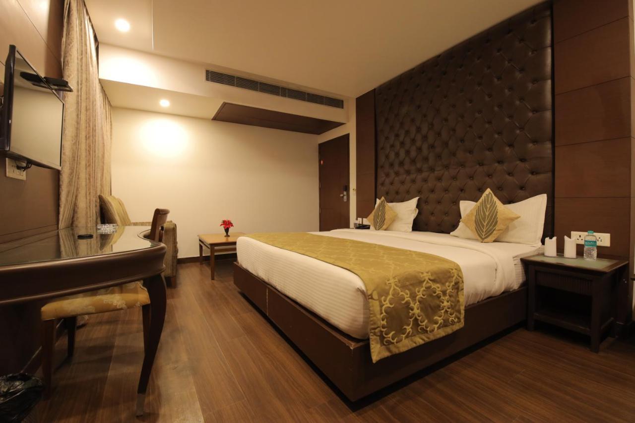 Airport Hotel Bollywood Paradise Neu-Delhi Exterior foto